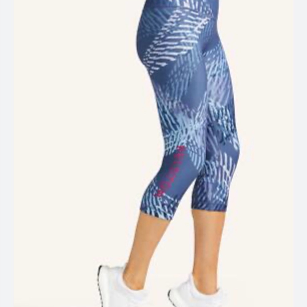 Peloton Wear It To Heart Blue Zepheria High Waisted Capri Patterned Leggings